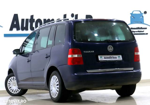 Volkswagen Touran - 5