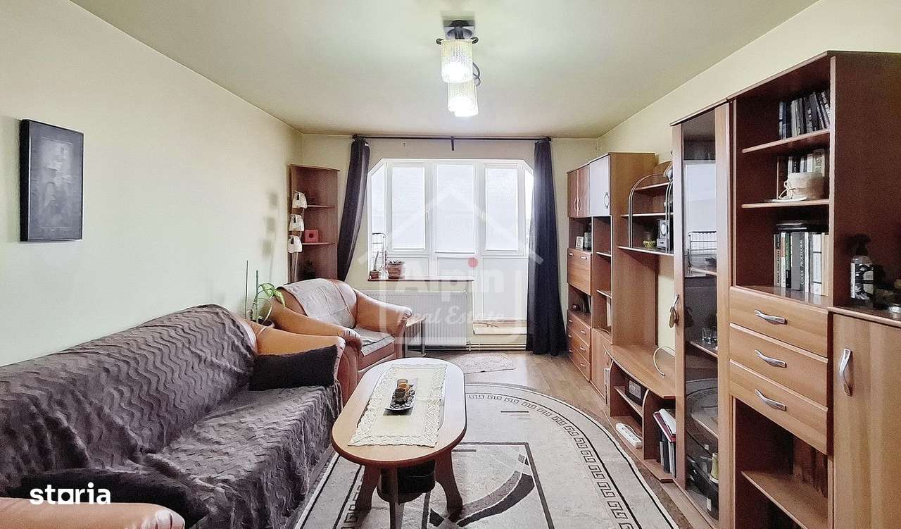 Apartament Suprafata Generoasa - Imagine principală: 2/16