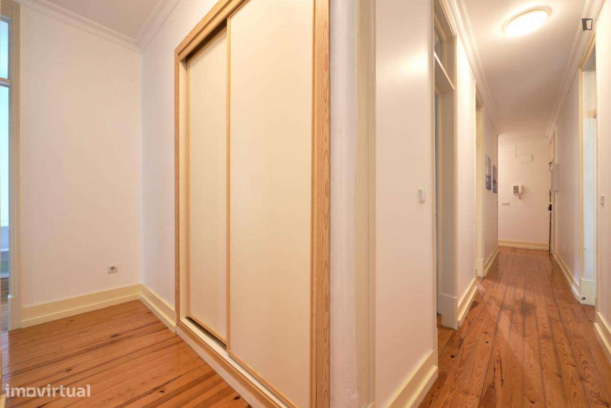 Quarto - localizado em Avenida da Liberdade Lisbon - Grande imagem: 4/10