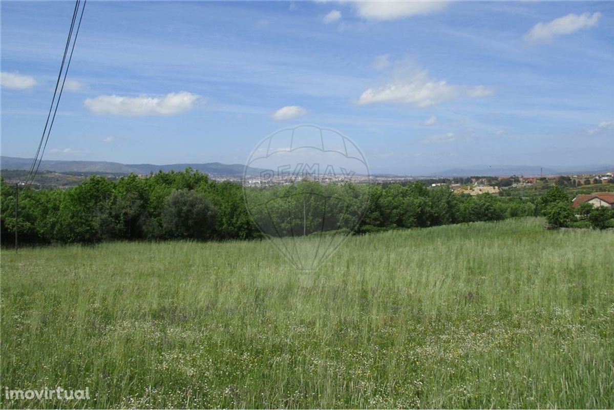 TERRENO PARA CONSTRUÇÃO