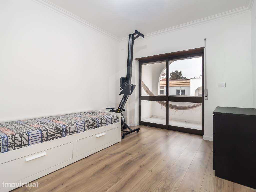 Apartamento T2 remodelado - Quinta de Sto. António a 600 metros da ...-22