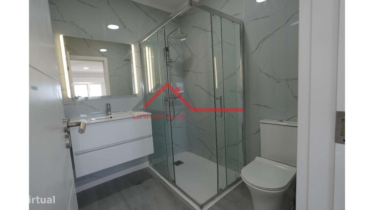 Apartamento T2 Remodelado em Setúbal-14