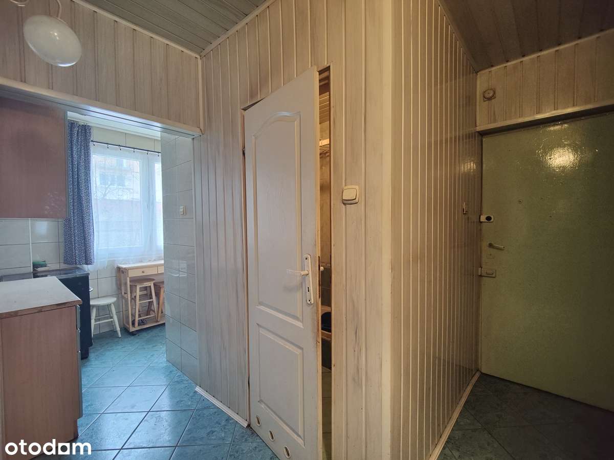 Na sprzedaż 3 pokoje, na parterze, Centrum, ul. Kosmonautów-7