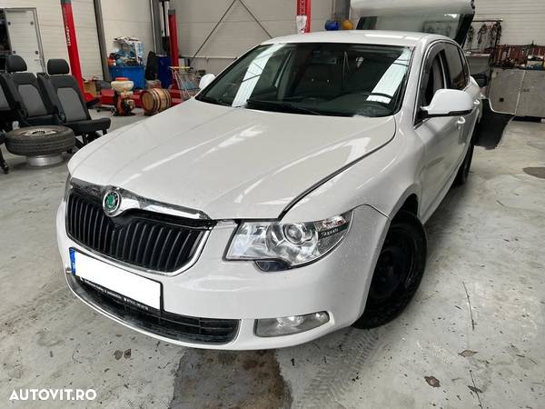 Plansa Bord Skoda Superb 2012 Berlina - 1