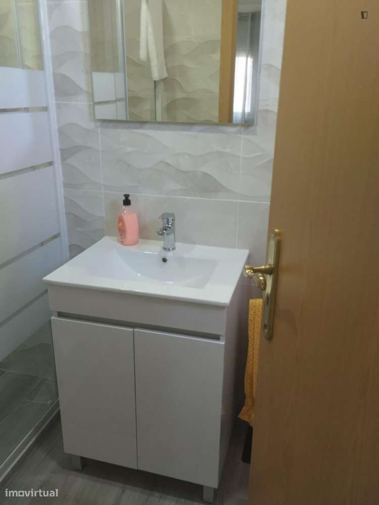 Quarto - localizado em Santarem - Grande imagem: 5/6