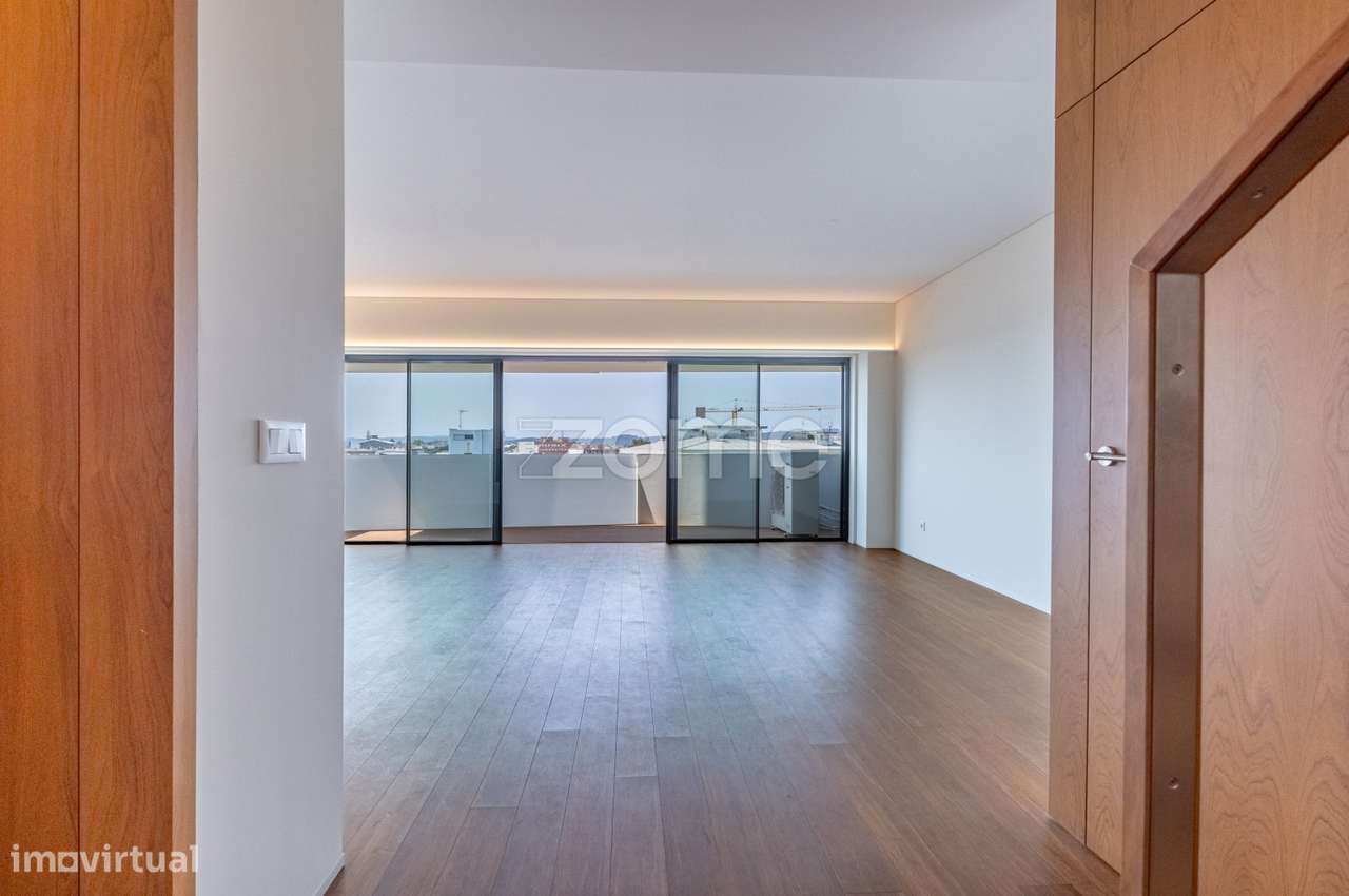 Apartamento T4 Duplex Novo no Prestigiado Edifício Alameda-7