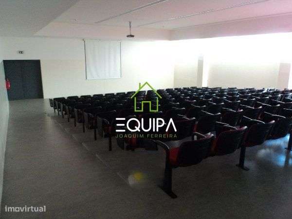 Edificio Comercial em Geraz do Minho - Póvoa de Lanhoso - Antiga Univ - Grande imagem: 4/14