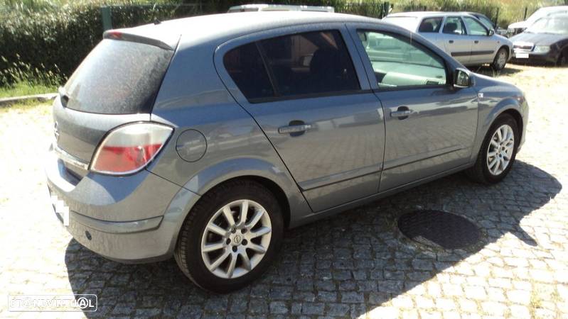 Opel Astra H 1.7CDTi 100cv 5P 2006 - Para Peças - 9
