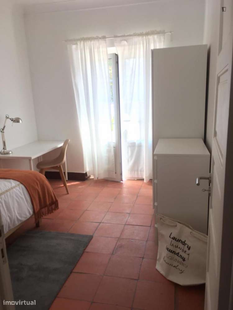 Quarto - localizado em Oeiras Lisbon - Grande imagem: 4/22