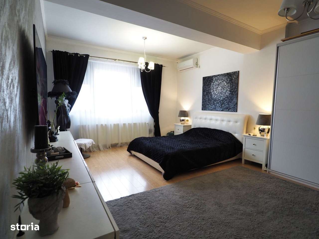 Vanzare 2 camere partial mobilat-1 mai-Victoriei-0