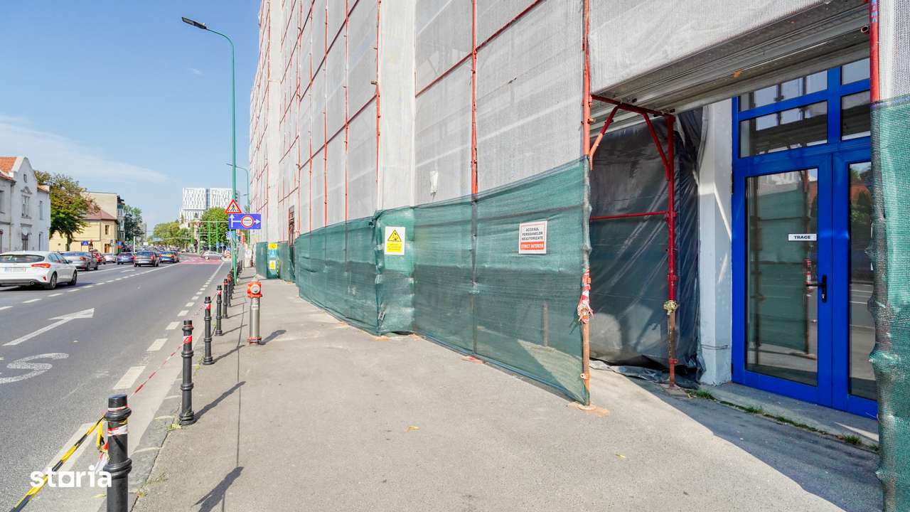 Oportunitate De Investiție! Spațiu Comercial Ultracentral În Brașov - Imagine principală: 1/10