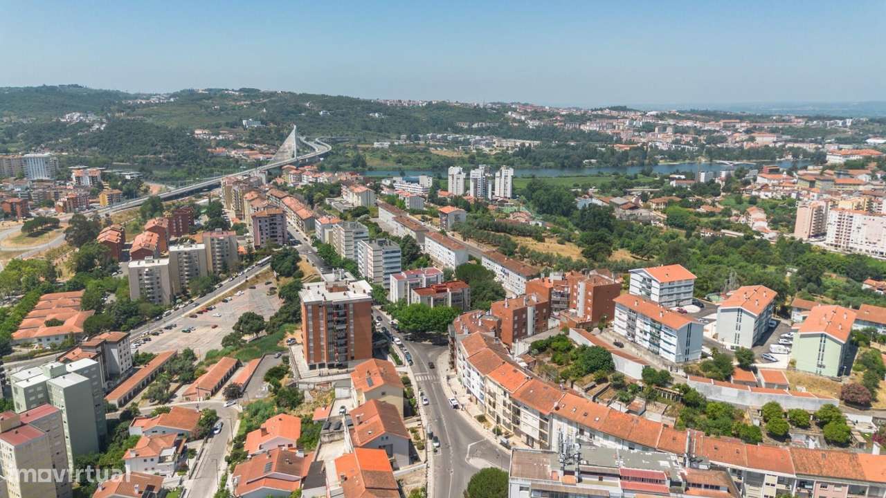 Apartamento T2 Transformado em 3 Estúdios – Bairro Norton de Matos, Co-13