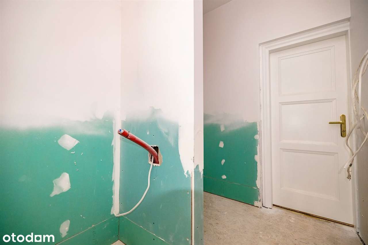 Magia światła w eleganckim mieszkaniu-14