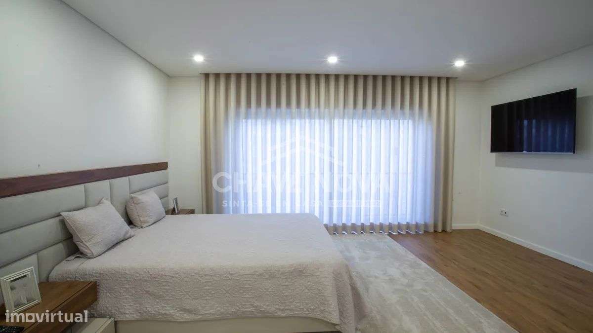 Moradia T3+1 em Canelas-Ref.MAD/02205/MH-29