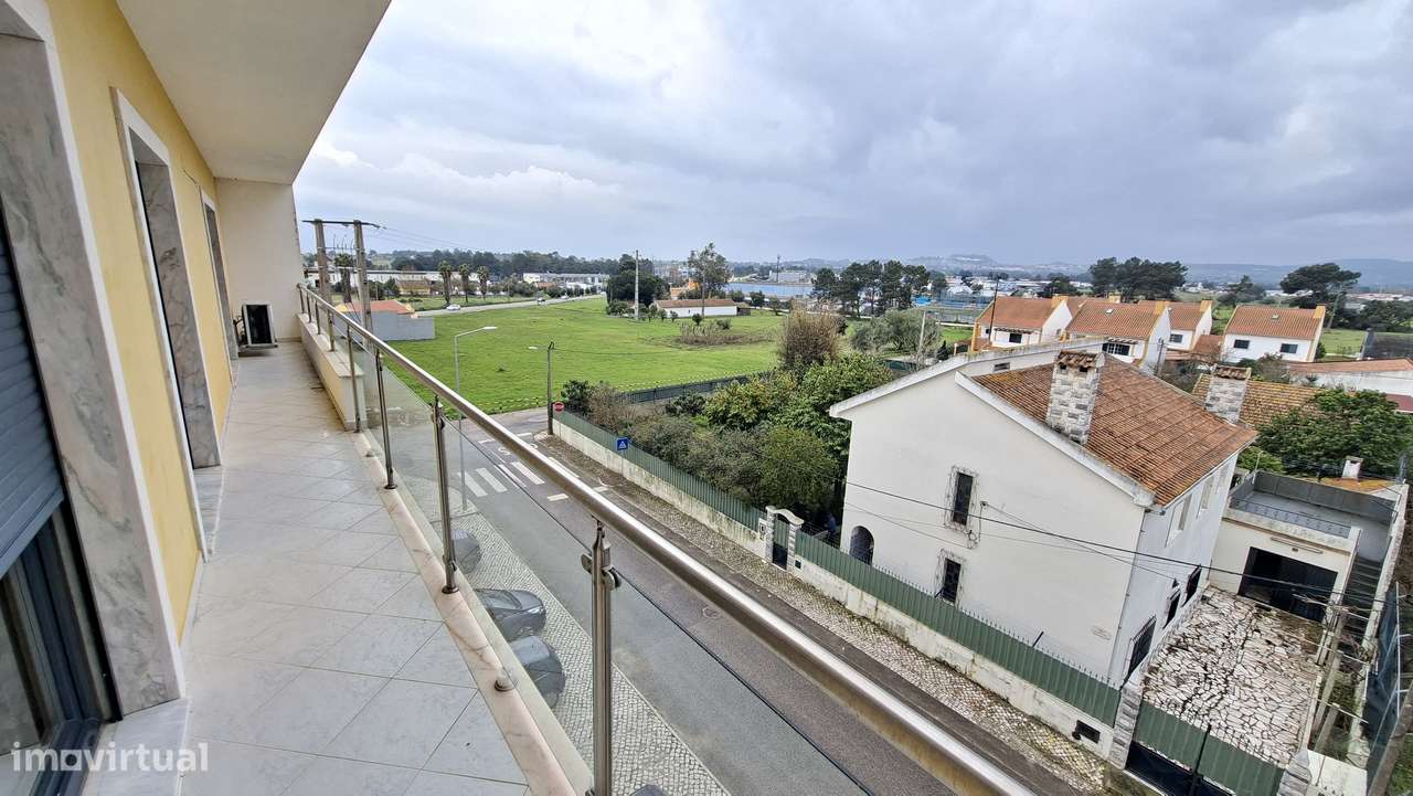 Apartamento T4  com 196m2 no Pinhal Novo.-4