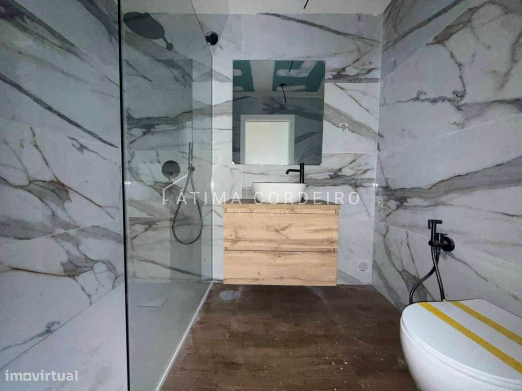 T2 com terraço de 71m2 e arrecadação - Grande imagem: 4/17