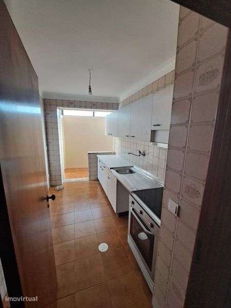 Arrenda-se T1  na Constituicao Porto - Grande imagem: 5/8