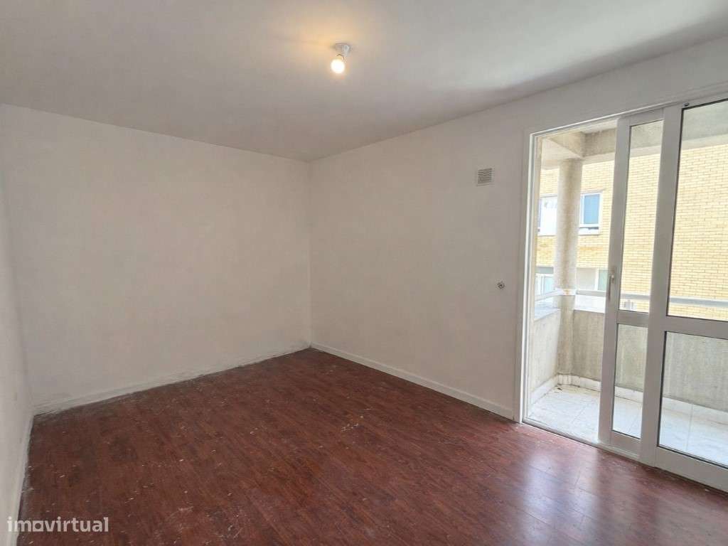 Apartamento T3 à venda em Baguim do Monte-3