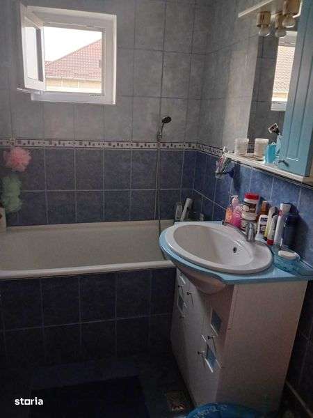 Vand apartament 4 camere - Imagine principală: 5/8