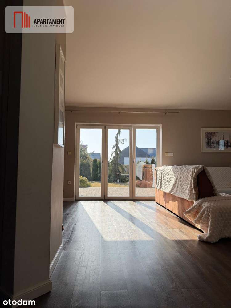 Nowoczesny dom z piękną działką-3