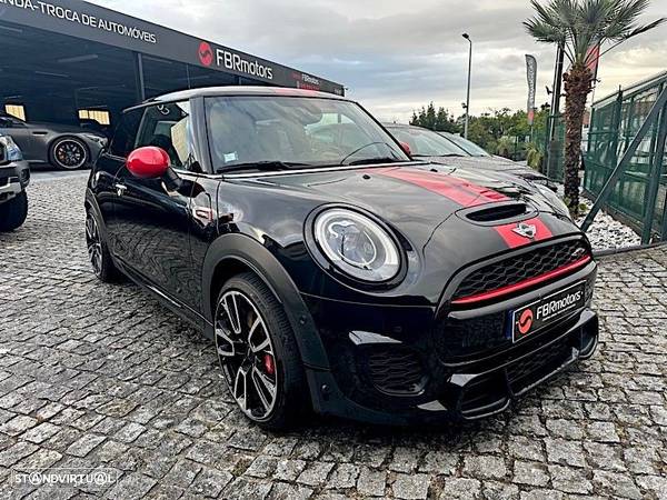 MINI John Cooper Works - 3