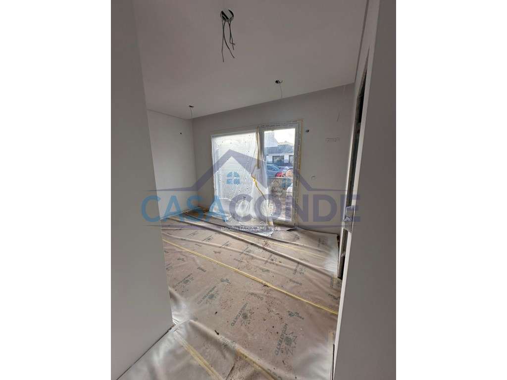 Moradia V4 c/Piscina ,excelentes areas-6