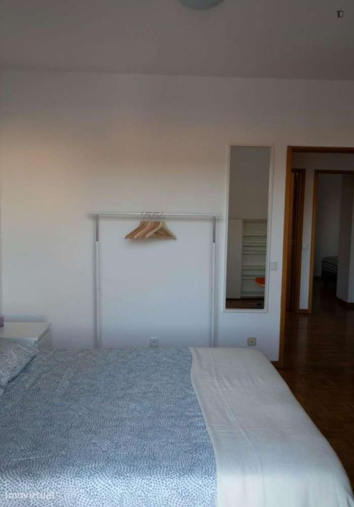 Quarto - localizado em Massarelos Porto - Grande imagem: 3/10