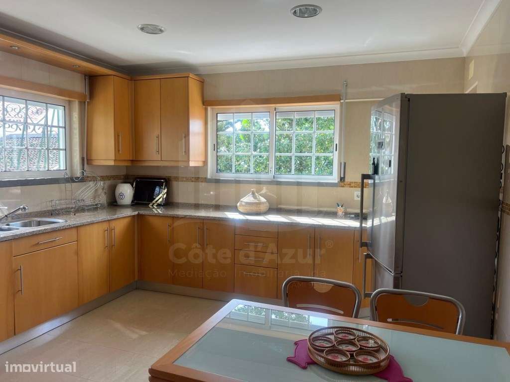 Moradia com 7 Assoalhadas , garagem e com terreno de 1.000 m2 zona ...-14