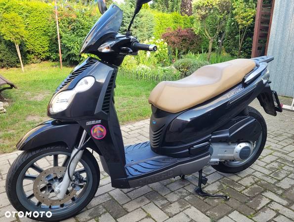 Piaggio Carnaby - 1