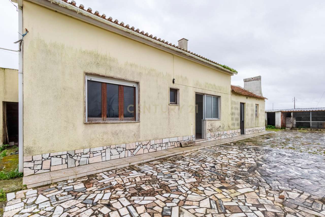 Moradia T2 para renovação | Lote 1.000 m² | São Francisco, Alcochete |-12