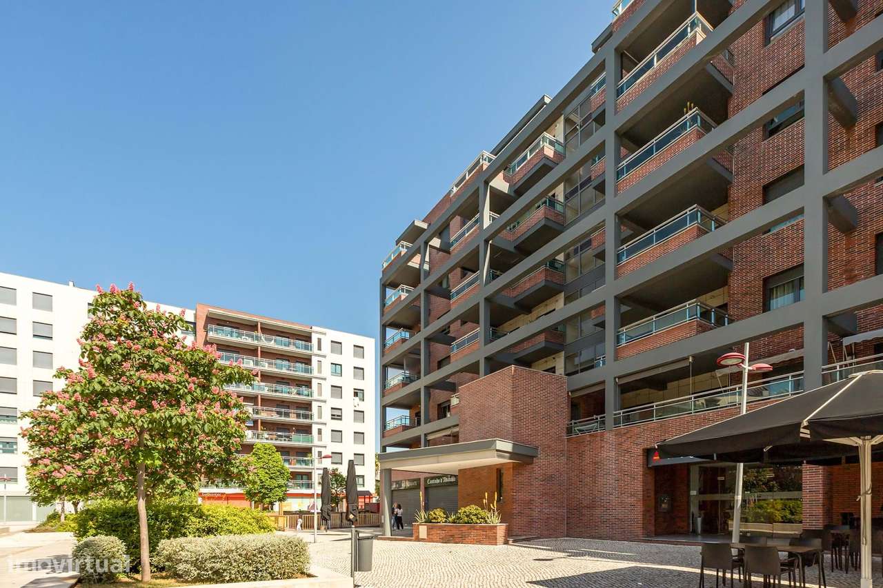 Malvarosa | T3 com 178m² e garagem para 4 carros – algo raro na zona!-20