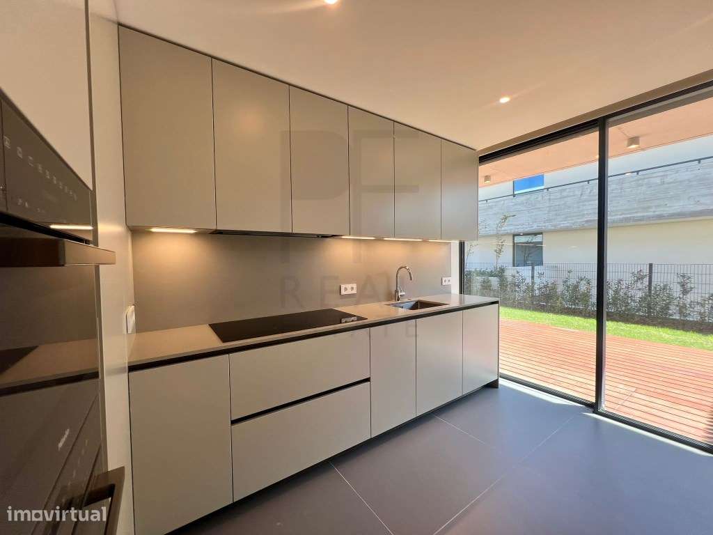 Moradia Isolada T4 Condomínio Fechado com piscina privativa em Birr...-10