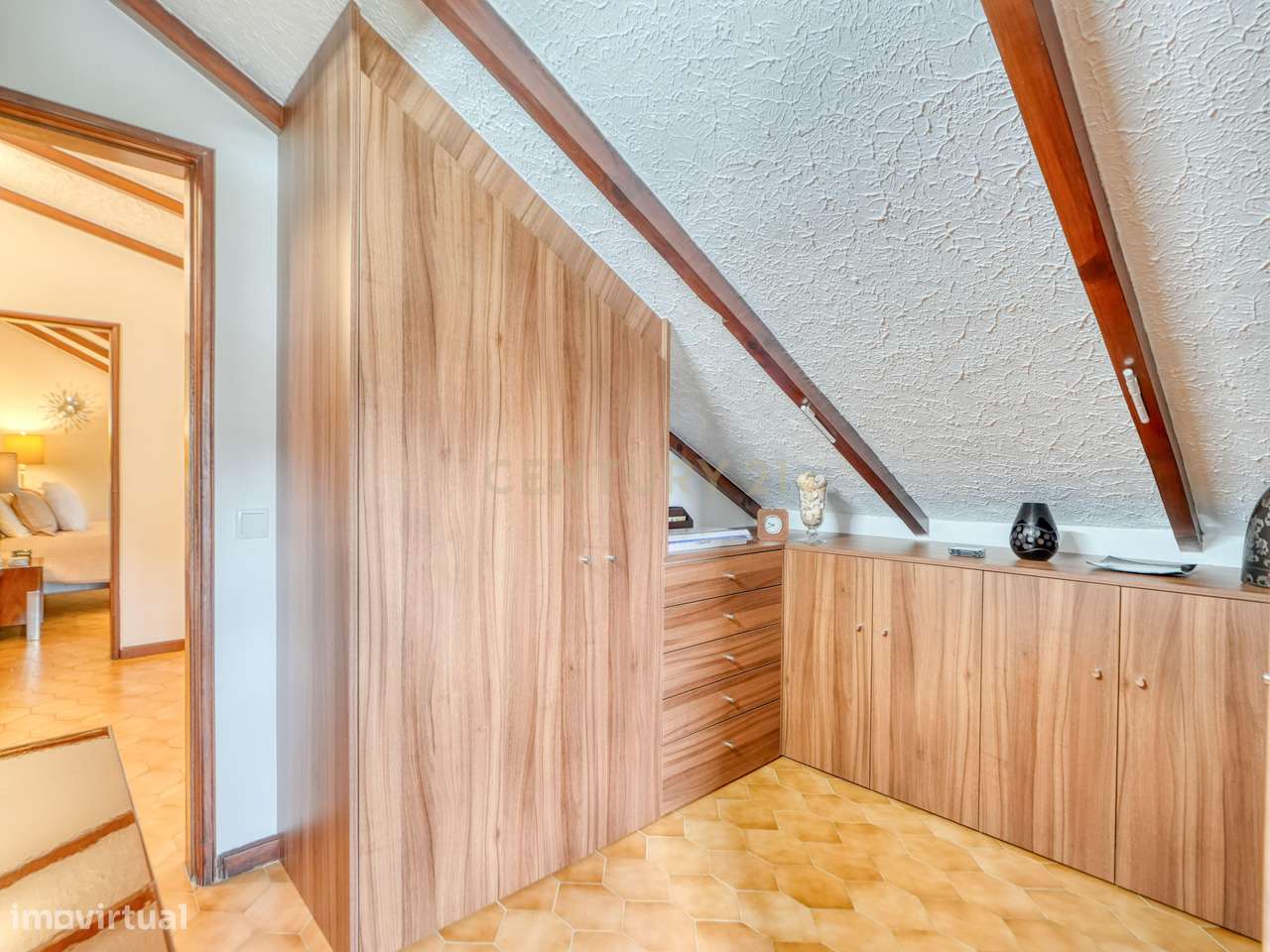 Magnífica Moradia T6 com Piscina, Garagem e Vista Desafogada em Sesimb-33