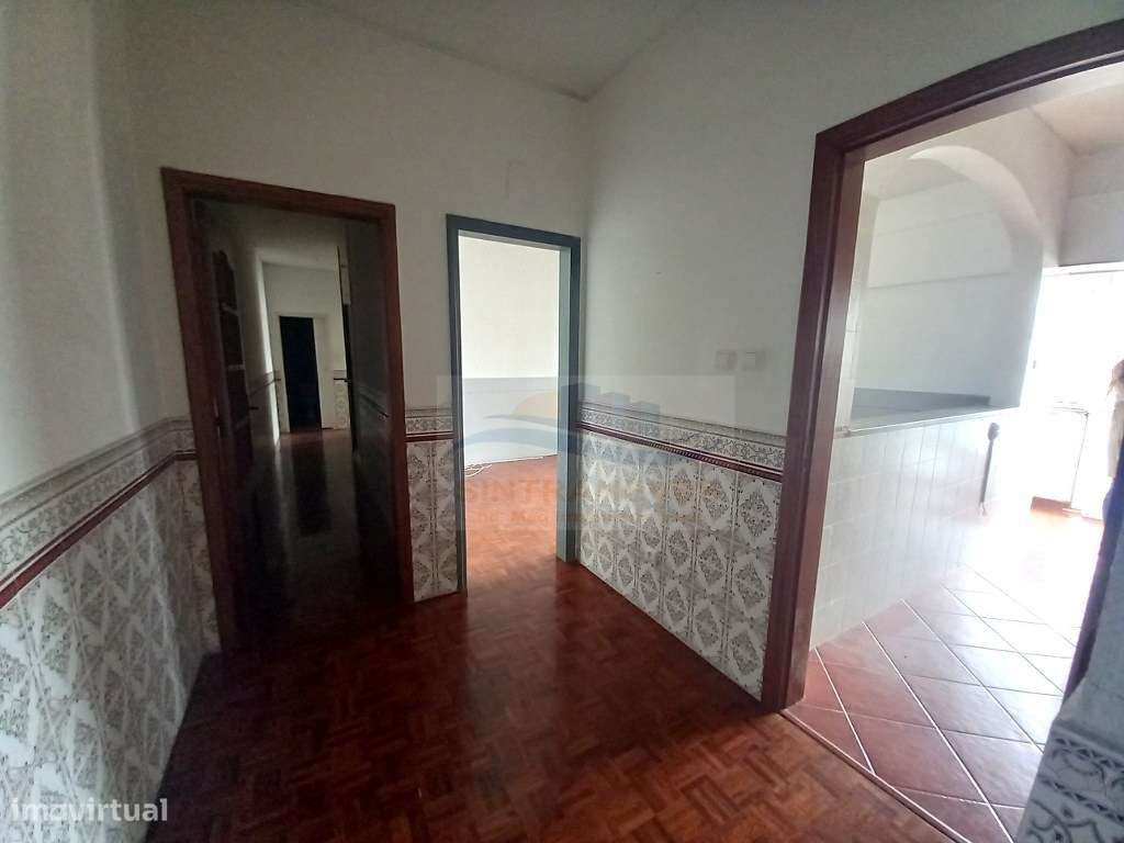 Excelente T2 no Centro do Montijo, Com Varanda, próximo à Câmara Mu... - Grande imagem: 5/30