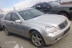 Dezmembram Mercedes Benz C Class,W203,2.2 cdi,an fabr 2003 - 1