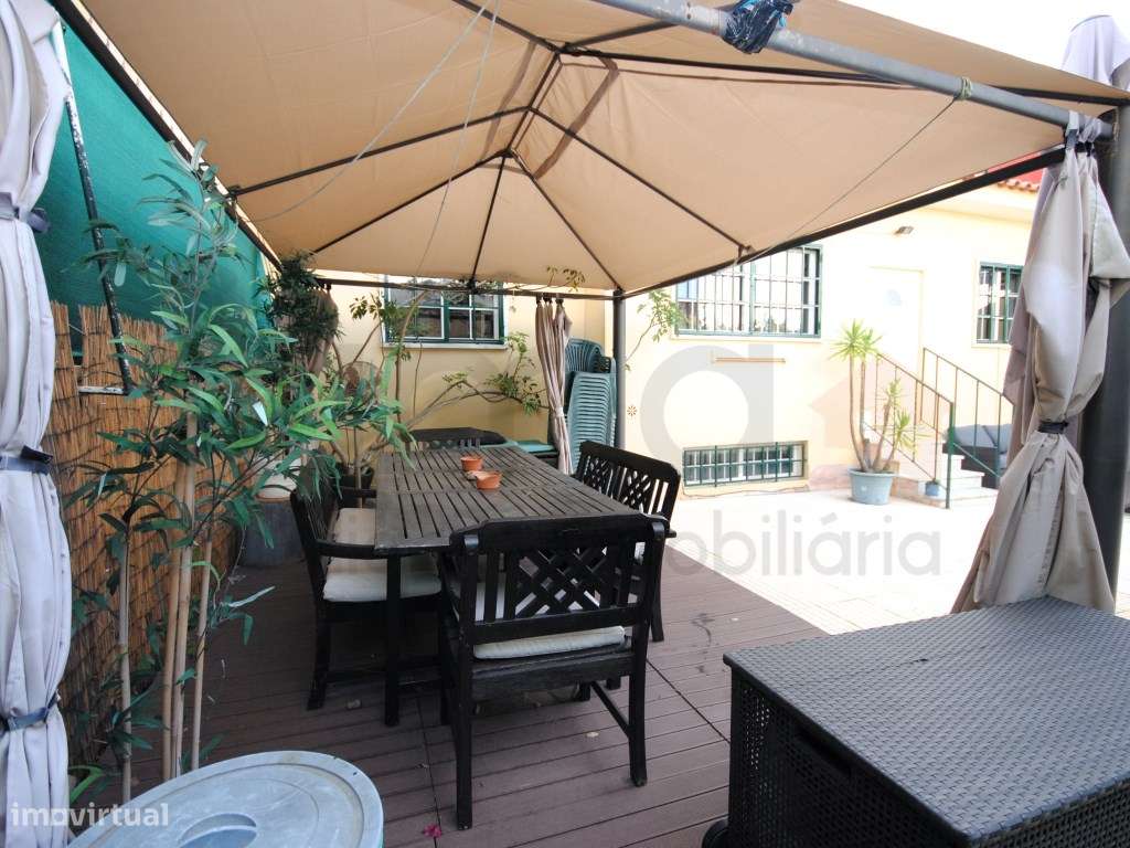 **Oportunidade Única: Moradia T6 à Venda!**-10