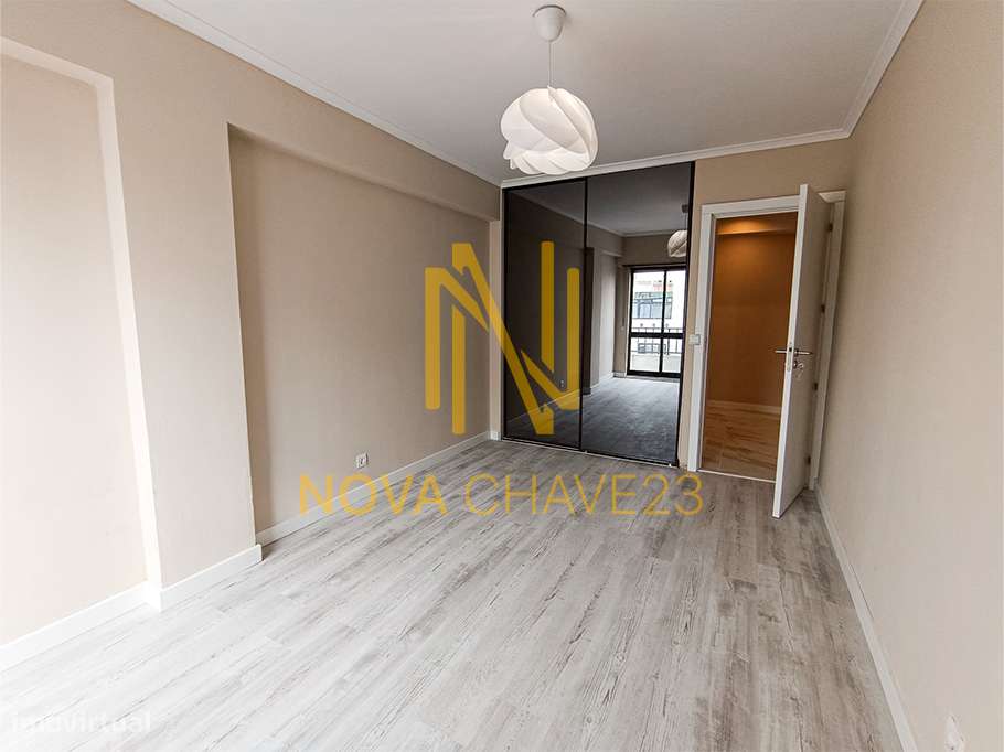 Apartamento T2 Totalmente Remodelado na Rinchoa – 91 m² | 6.º Andar-11