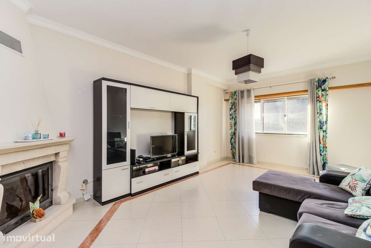 Encantador T2 em São Marcos: Conforto Familiar e Oportunidade de Inves - Grande imagem: 1/27