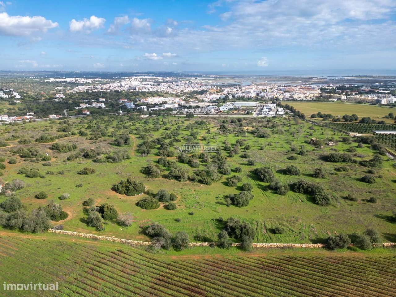 Terreno urbano com 21,8 hectares situado na ligação entre a A22 e o ce - Grande imagem: 4/29