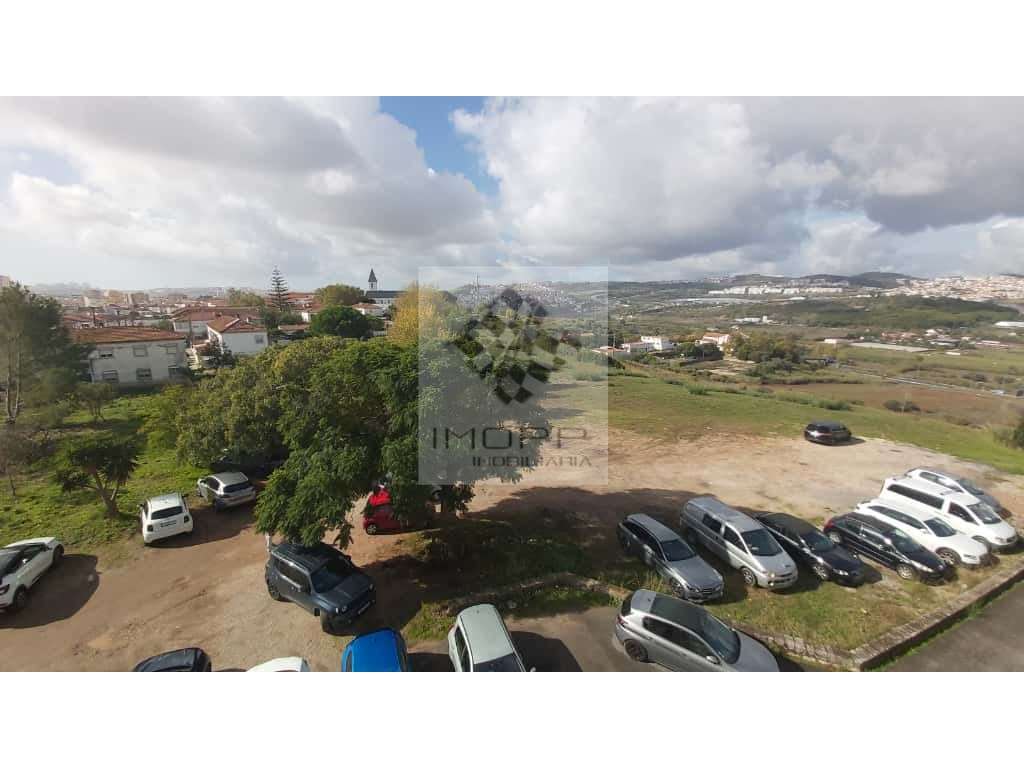 Apartamento T2 renovado às portas de Lisboa - Oportunidade única na...-3