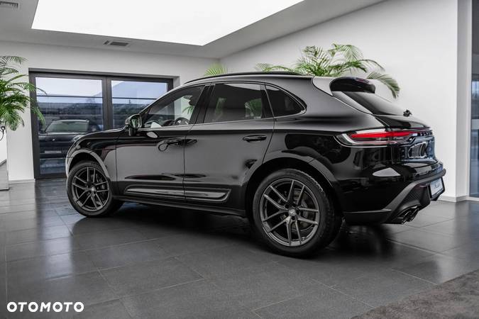 Porsche Macan T - 30