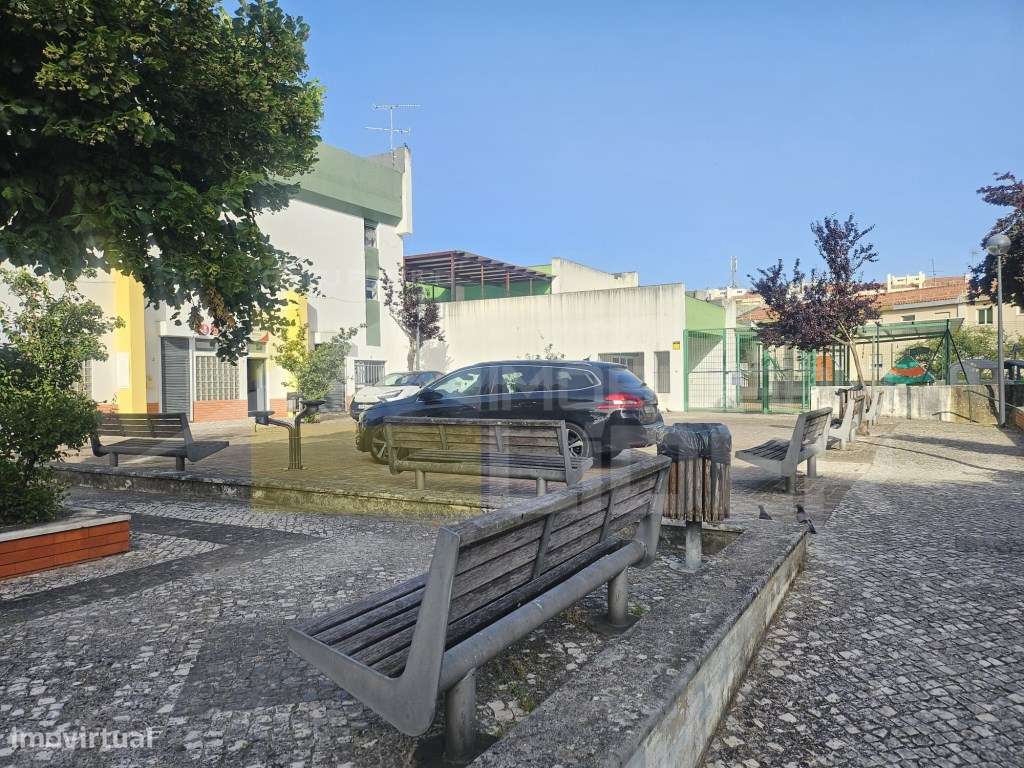 Oferta de Verão oferecemos a escritura 
Excelente Apartamento T3 m...-21