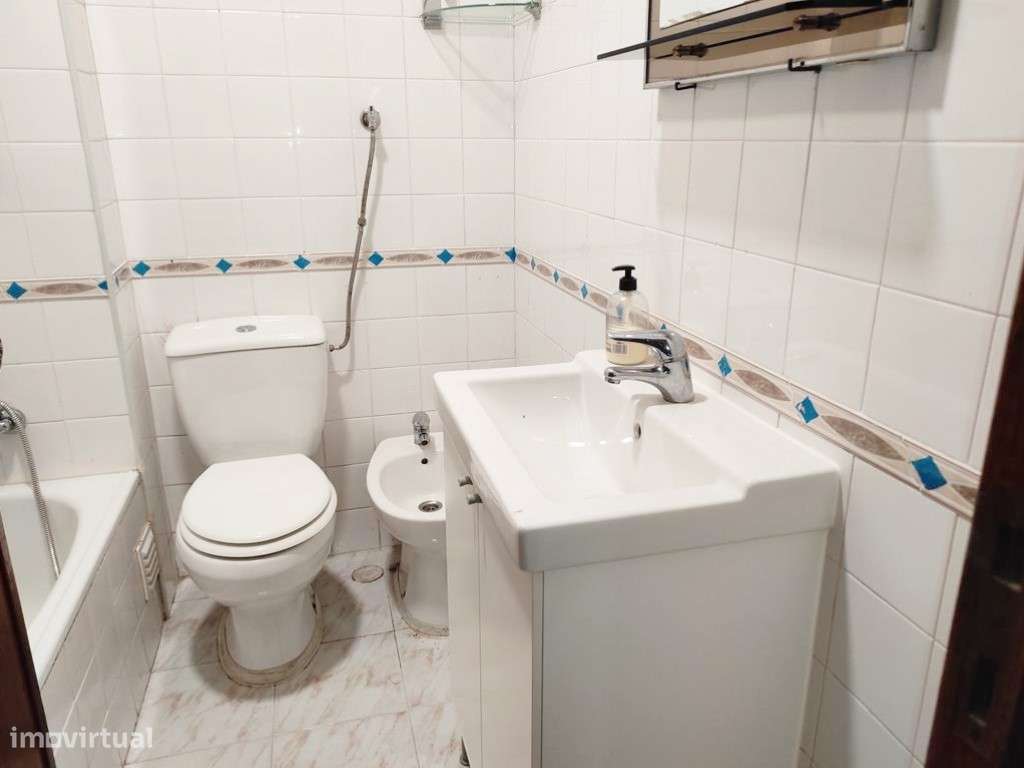 T2 em Casal de São Brás - Excelente localização junto à Farmácia Nunes-19