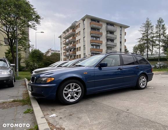 BMW Seria 3 318i - 22