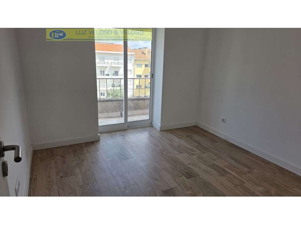 T2 Amadora REMODELADO, 2 frentes, 1 Marquise, 1 Varanda-28