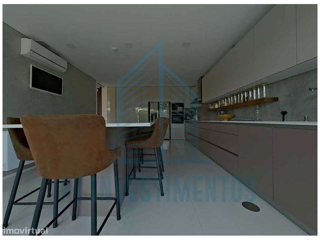 Moradia semi-nova T5+1 em Santa Joana - Aveiro-25