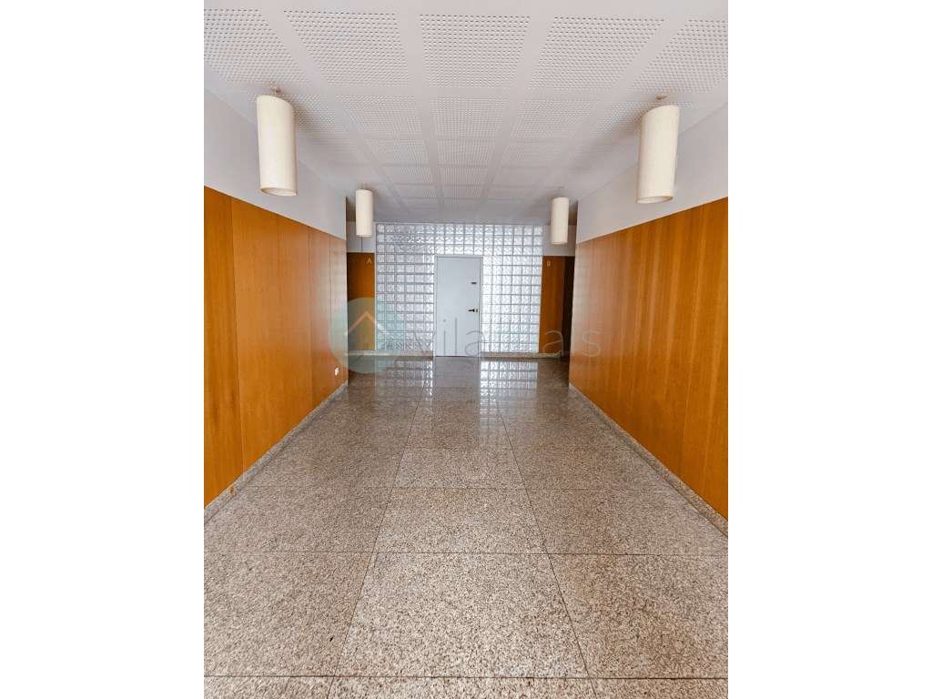 Apartamento T1 Como novo-11