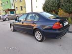 BMW Seria 3 318i - 3