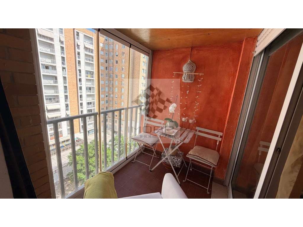 T1 com Varanda e Parqueamento na Alta de Lisboa / Quinta do Lambert-15