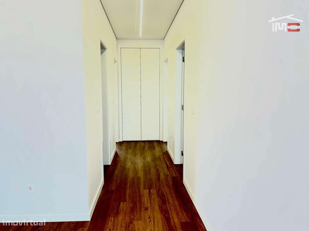 Moradia Térrea T3+1 com Áreas Amplas em Fernão Ferro | Terreno 380...-16